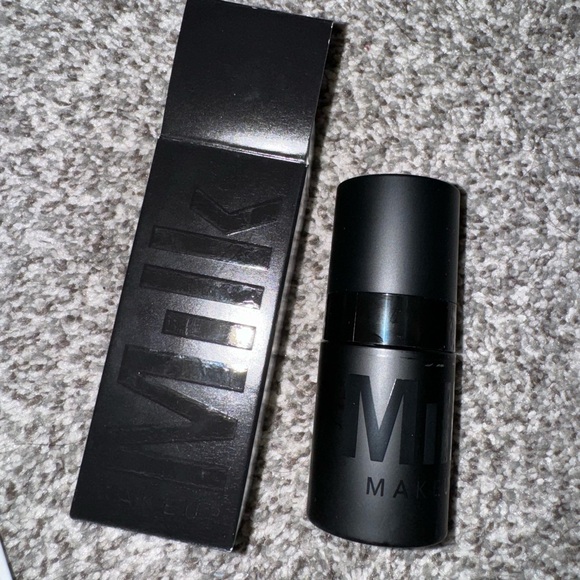 Milk Makeup Matte Setting Spray - Picture 1 of 2